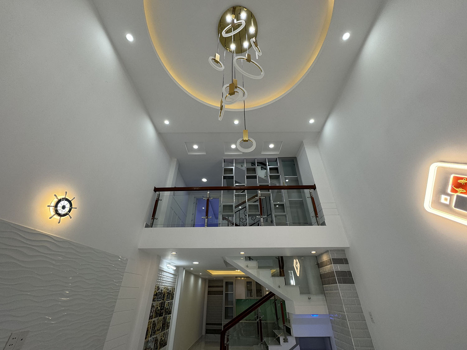 Nhà phố 3 lầu (4mx12,5m=50m2) 5 phòng ngủ hẻm ôtô 7 chỗ khu đồng bộ Nguyễn Thượng Hiền, Bình Thạnh